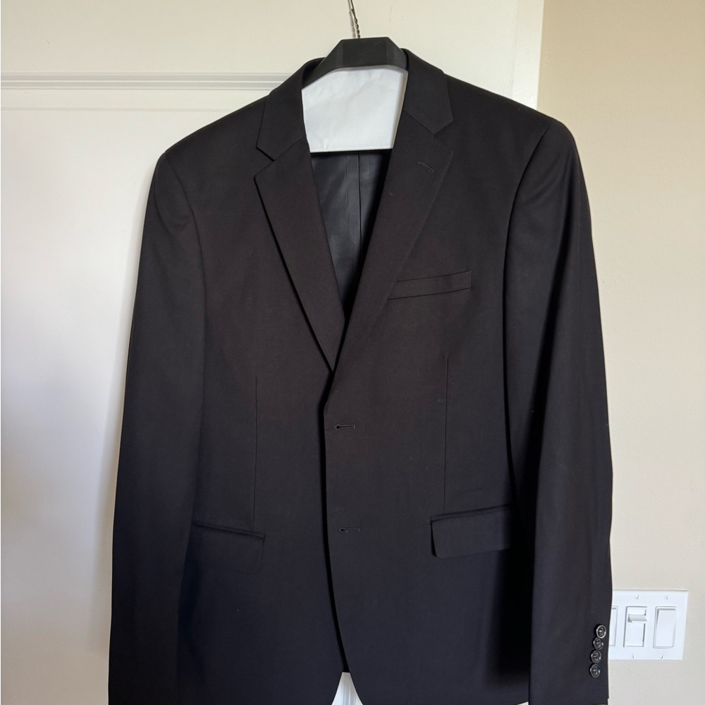 The Modern Groom Men’s Black Suit - Picture 2 of 7
